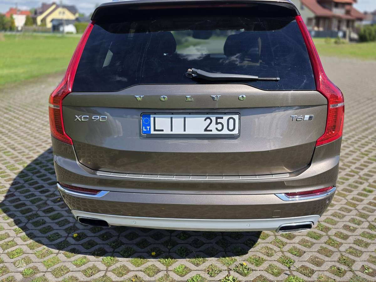 Volvo XC90 - 5