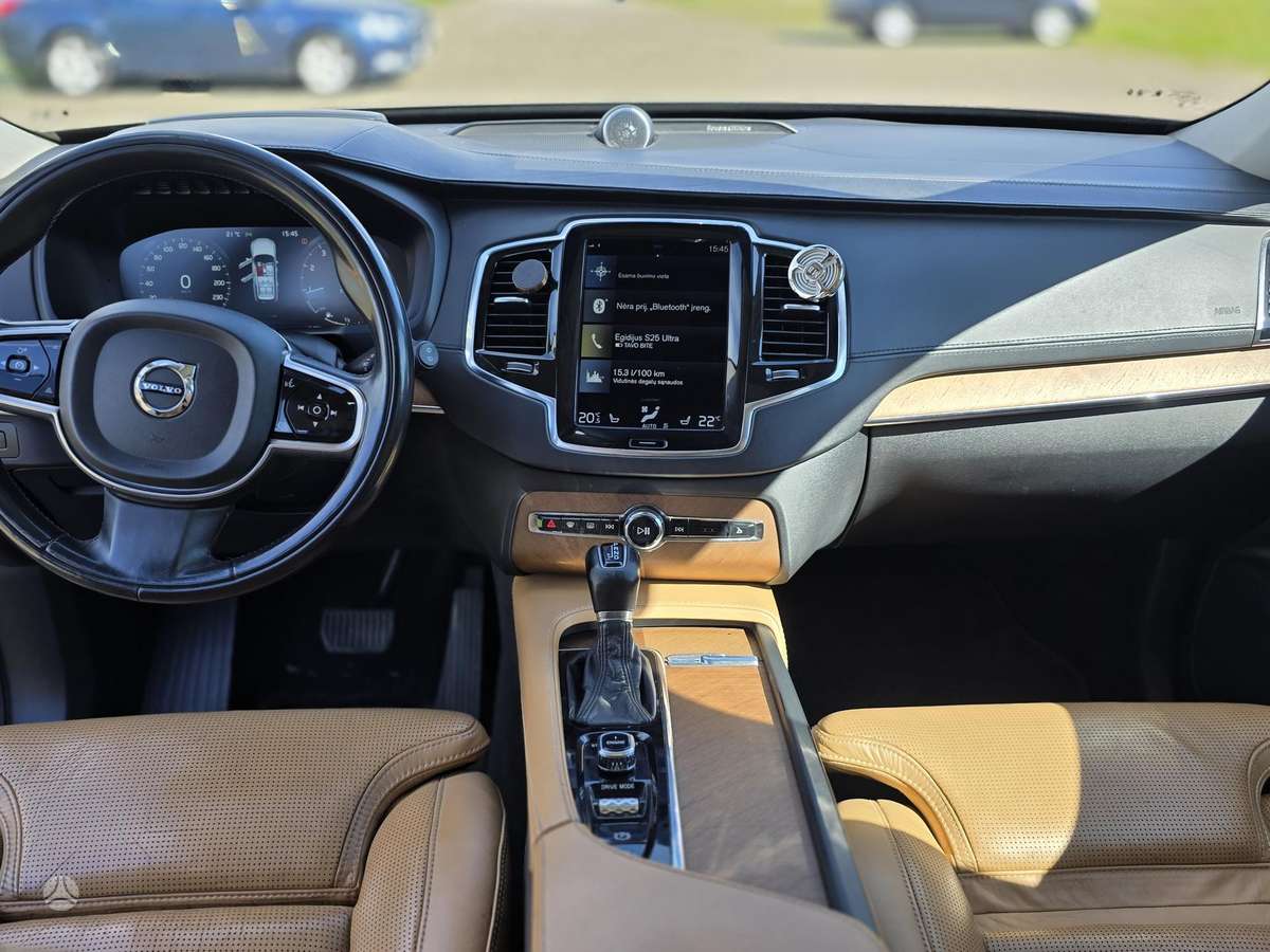 Volvo XC90 - 8