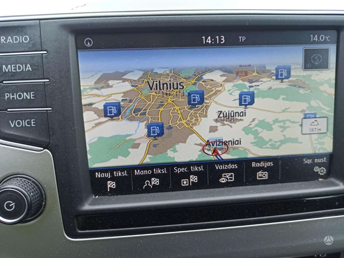 Volkswagen Passat - 10