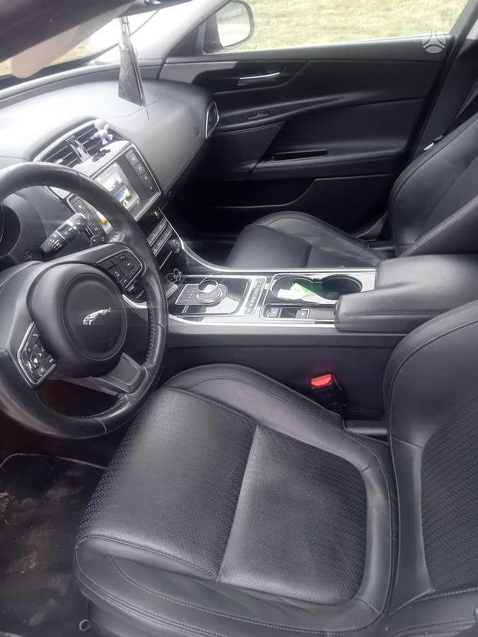 Jaguar XE, 2.0 l., Седан