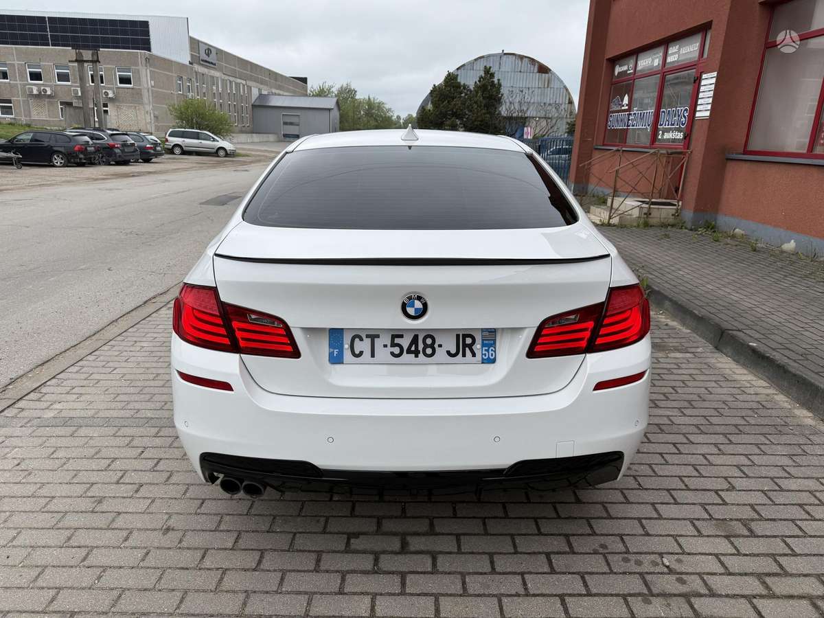 BMW 520, sedanas