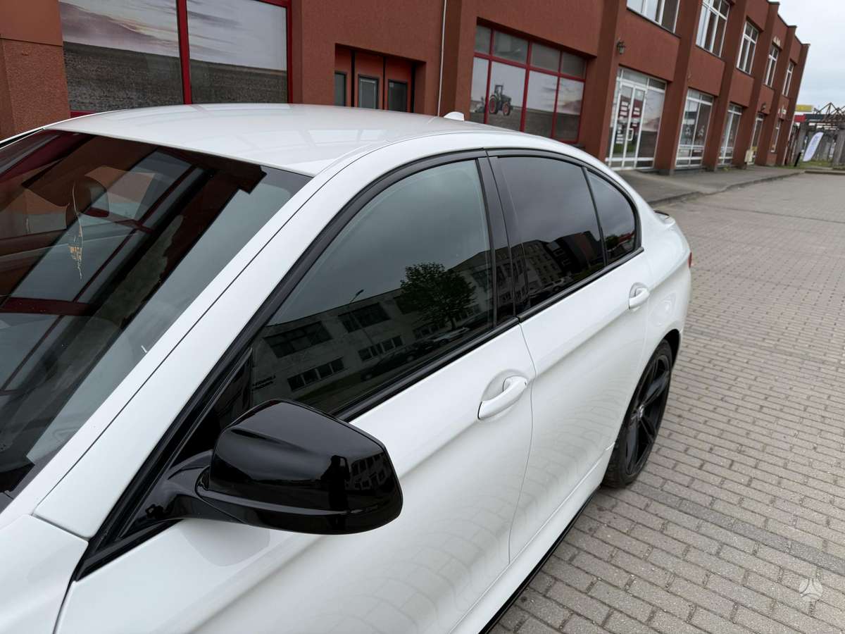BMW 520, sedanas