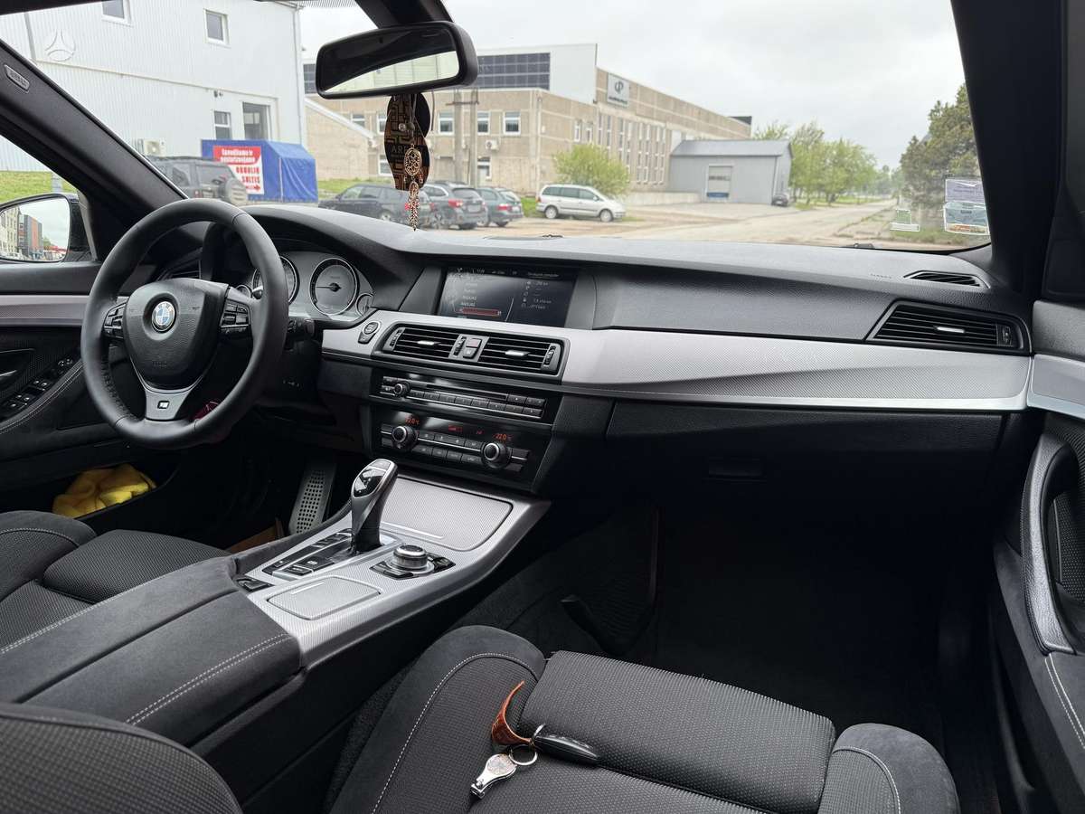 BMW 520, sedanas