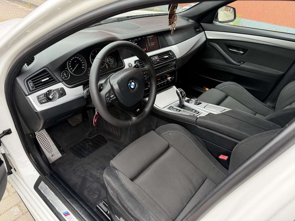 BMW 520, sedanas