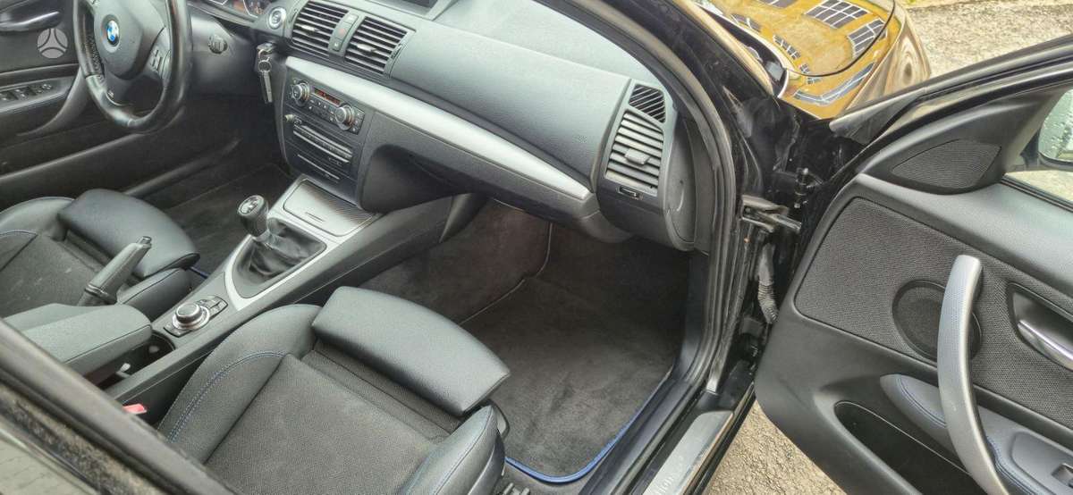 BMW 123, 2.0 l., hatchback