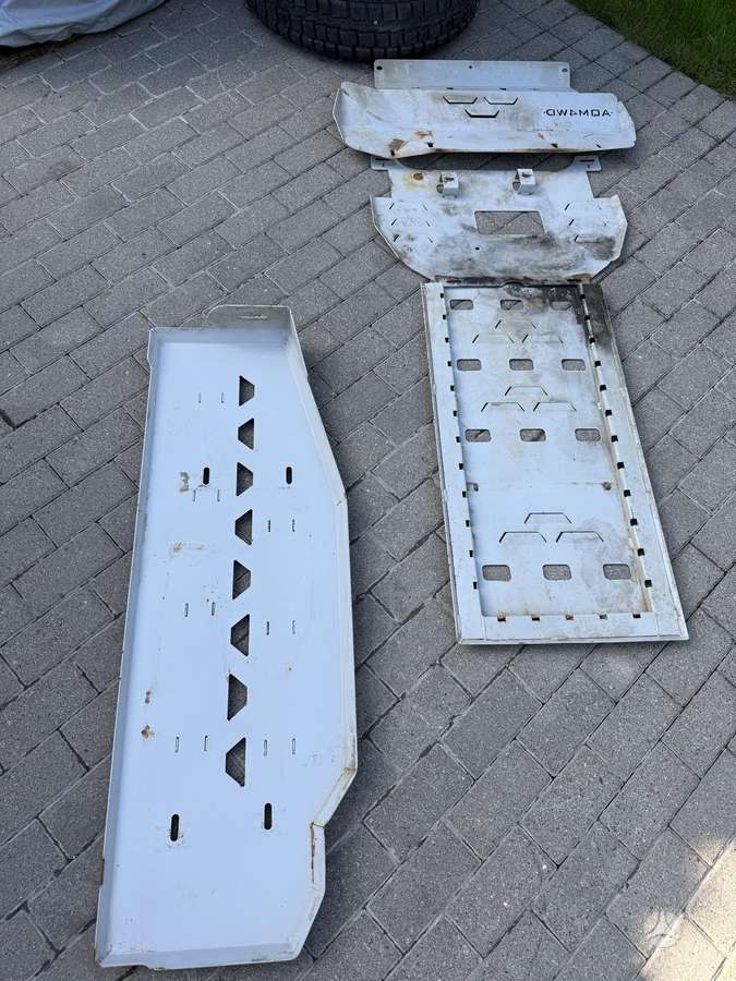 Toyota Hilux kėbulo dalys