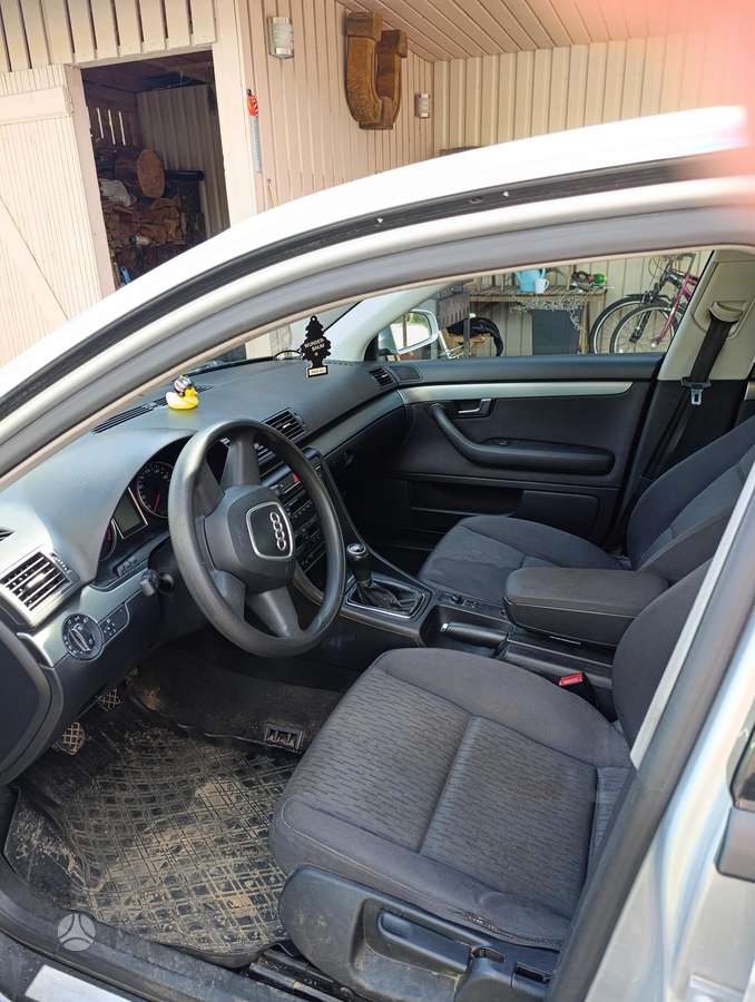 Audi A4, 2.0 l., sedanas