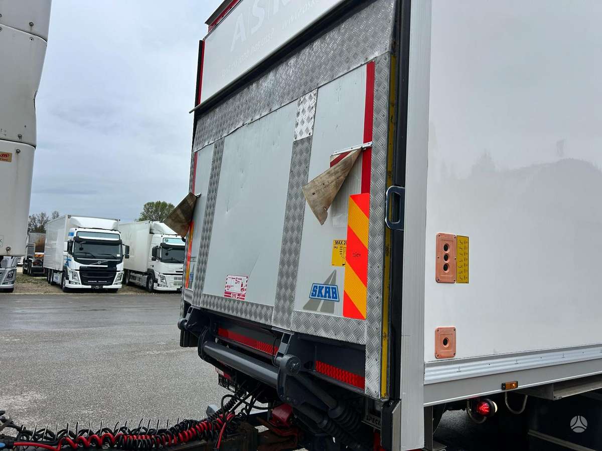 Scania P450, box trucks / box vans