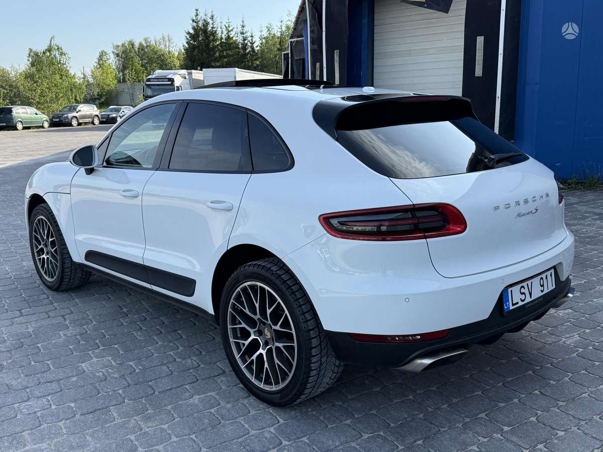 Porsche Macan, 2.0 l., off-road / crossover