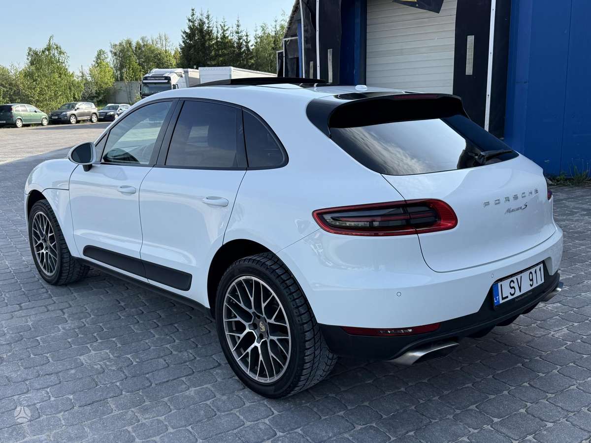 Porsche Macan - 4