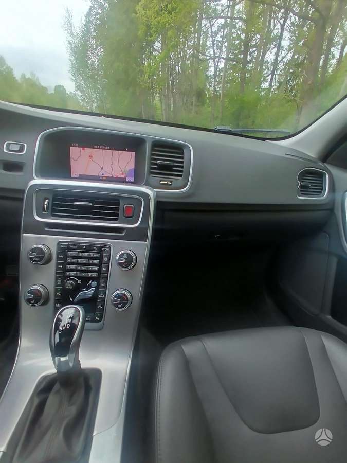 Volvo S60, 2.0 l., Седан