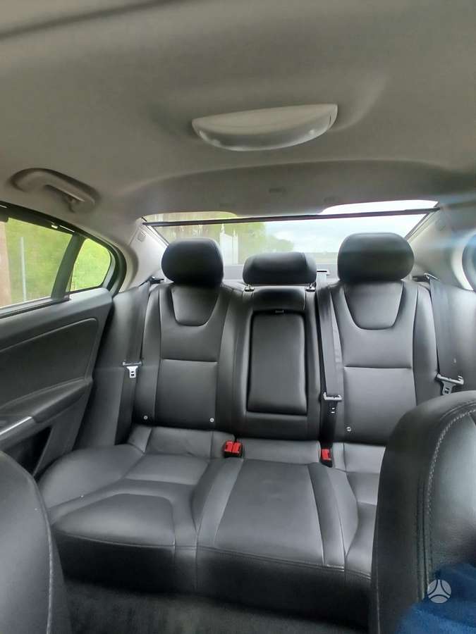 Volvo S60, 2.0 l., Седан