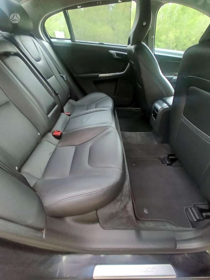Volvo S60, 2.0 l., Седан