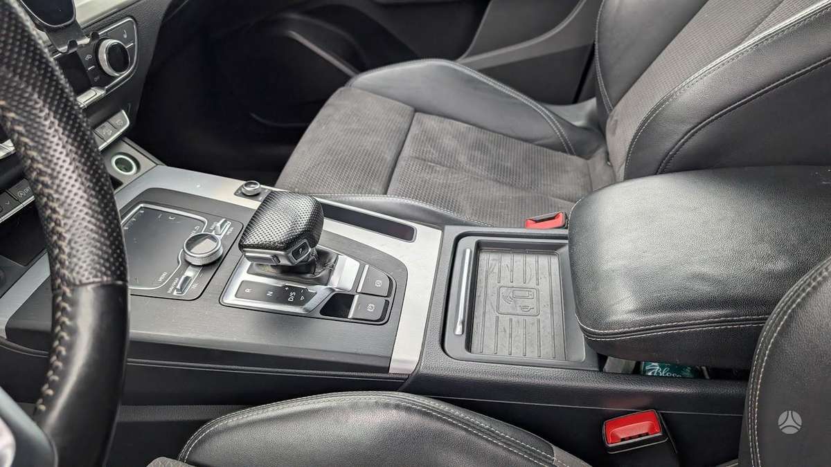 Audi Q5, 2.0 l., Внедорожник / Кроссовер