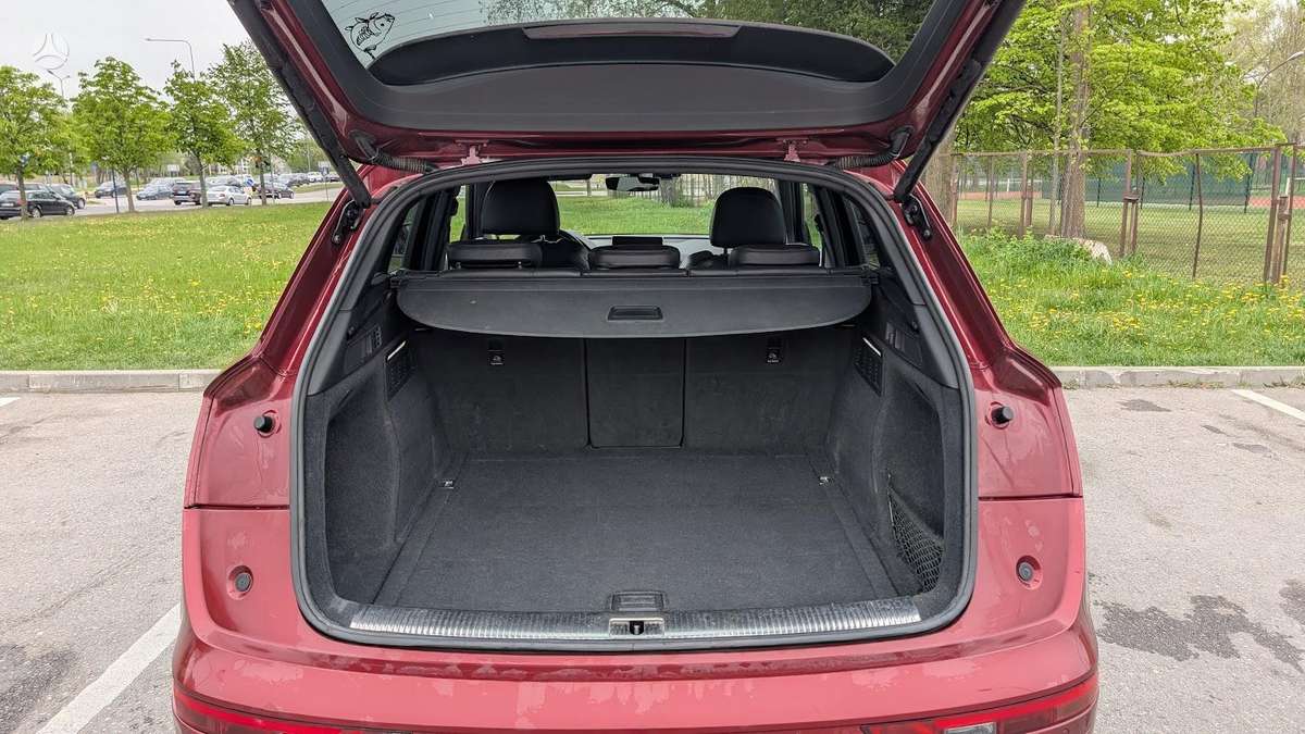 Audi Q5, 2.0 l., Внедорожник / Кроссовер