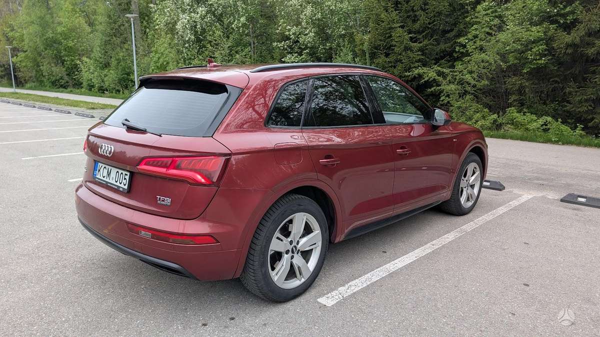 Audi Q5, 2.0 l., Внедорожник / Кроссовер
