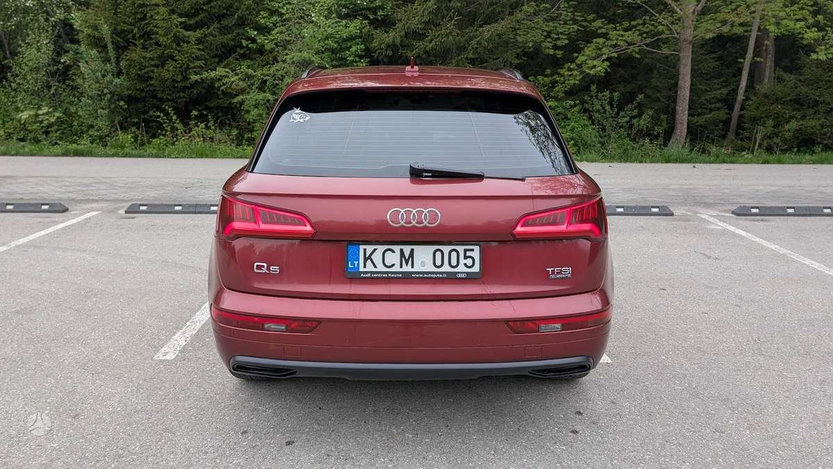 Audi Q5, 2.0 l., Внедорожник / Кроссовер