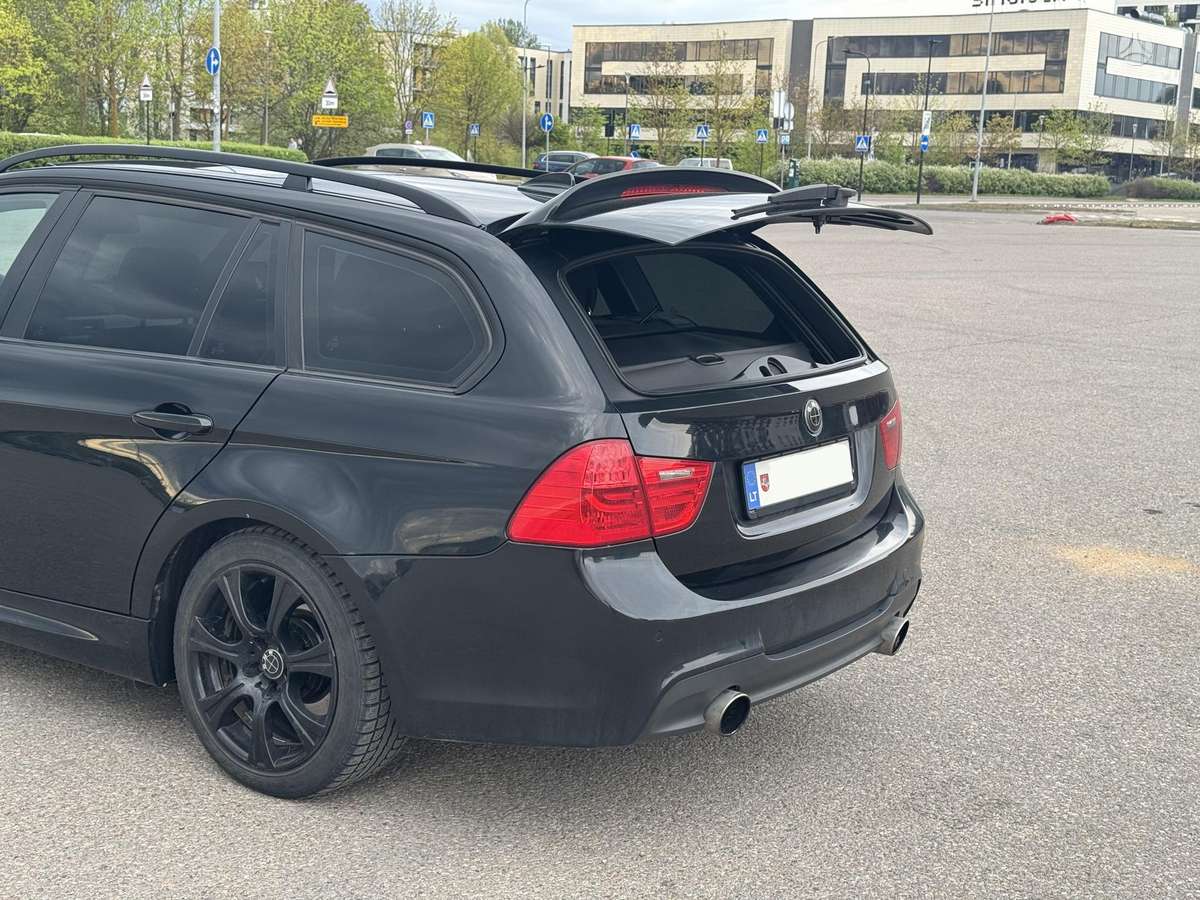 BMW 320, 2.0 l., wagon