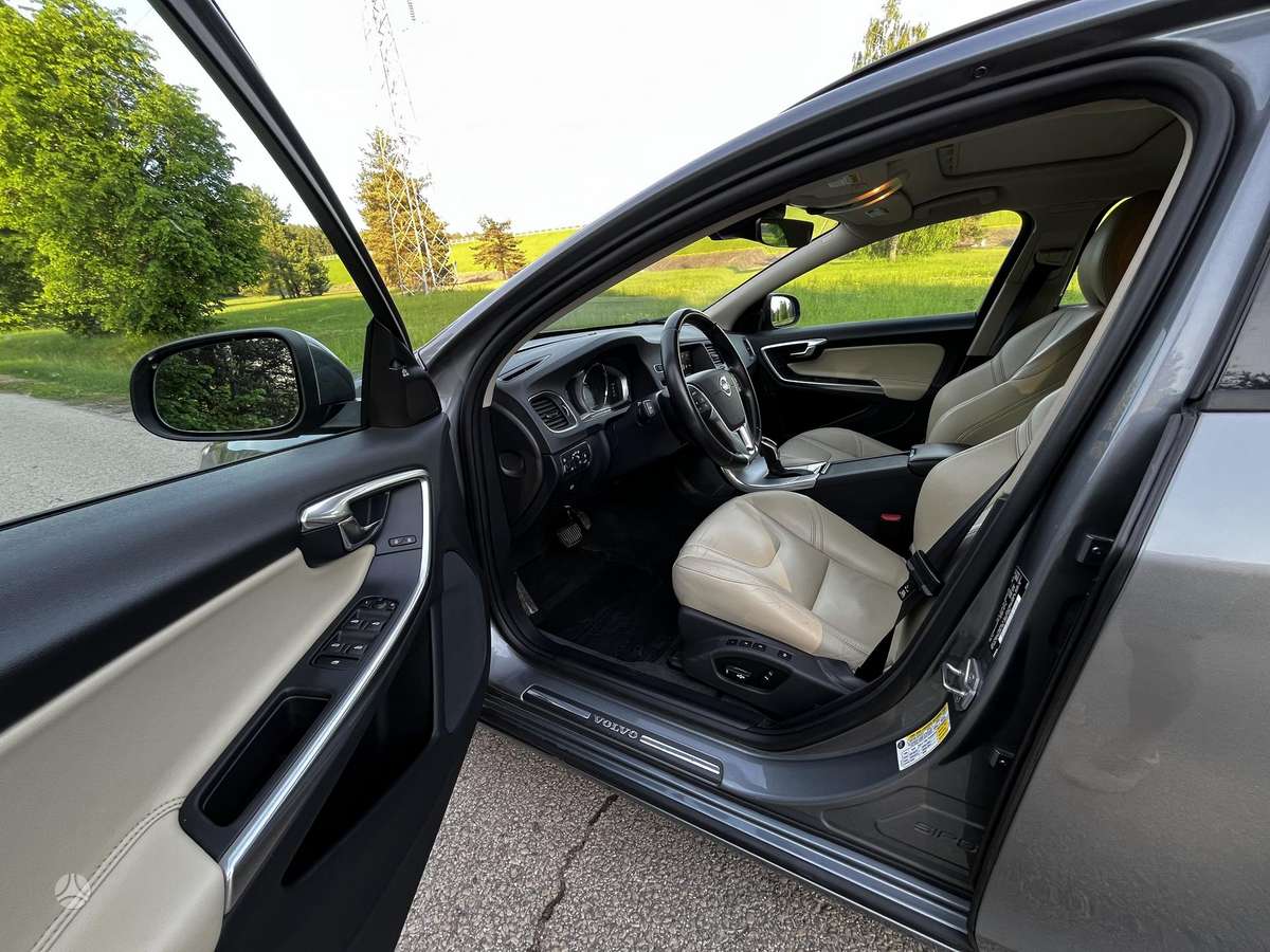 Volvo V60 - 10