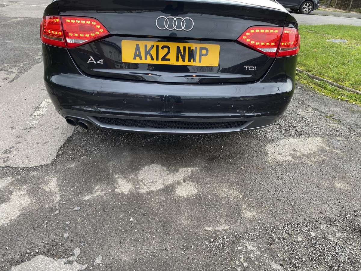 Audi A4, 2.0 l., Седан