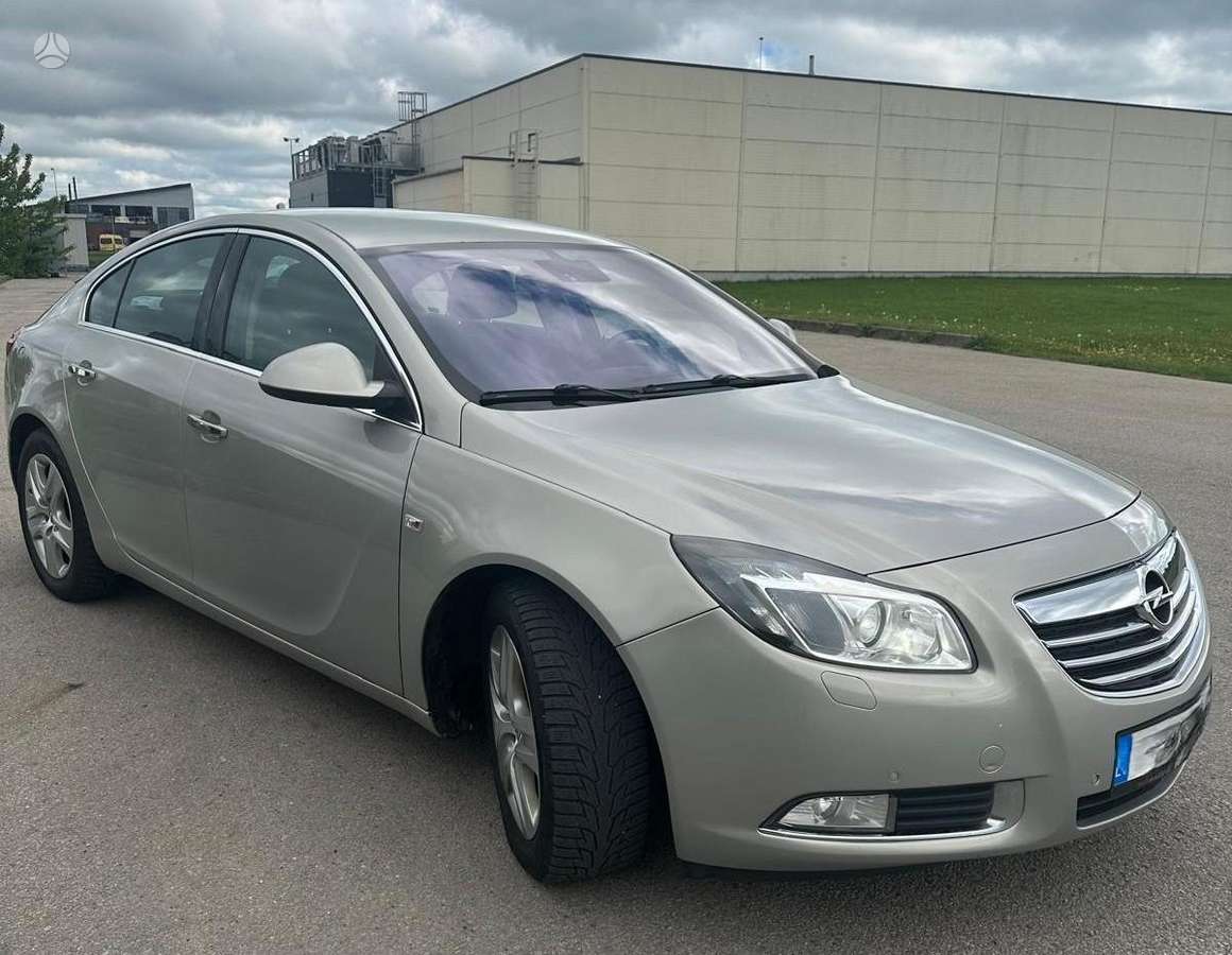 Opel Insignia, 2.0 l., Хэтчбек