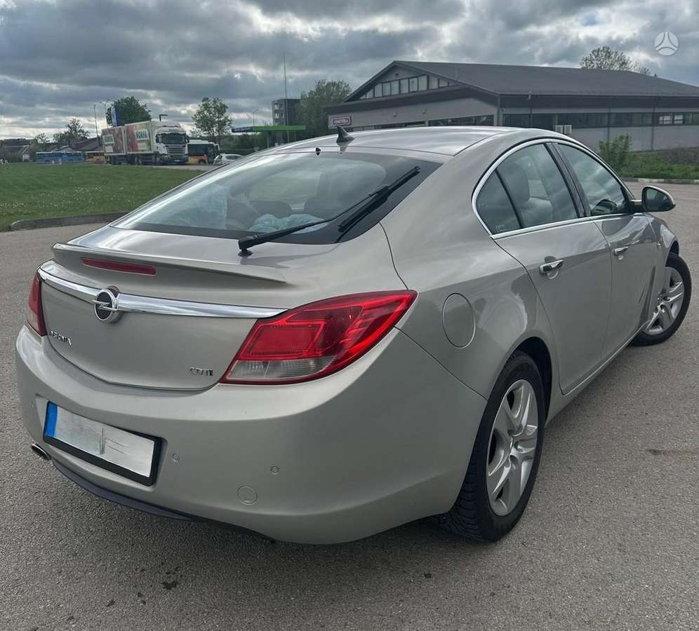 Opel Insignia, 2.0 l., Хэтчбек