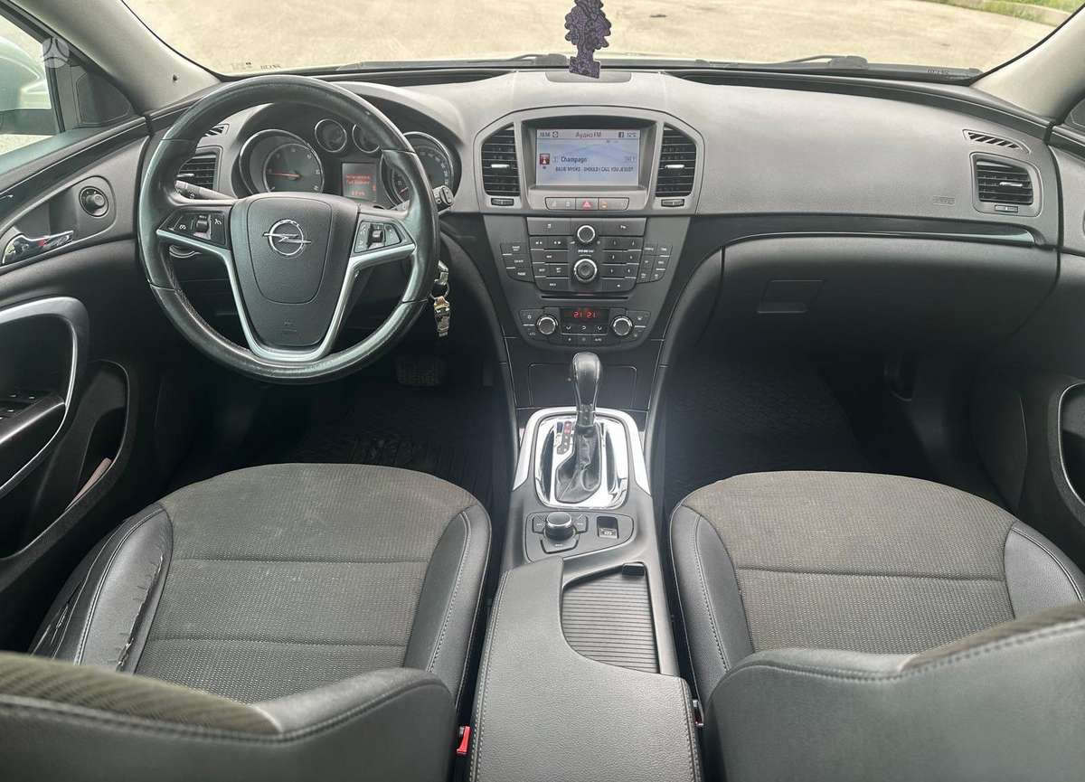 Opel Insignia, 2.0 l., Хэтчбек