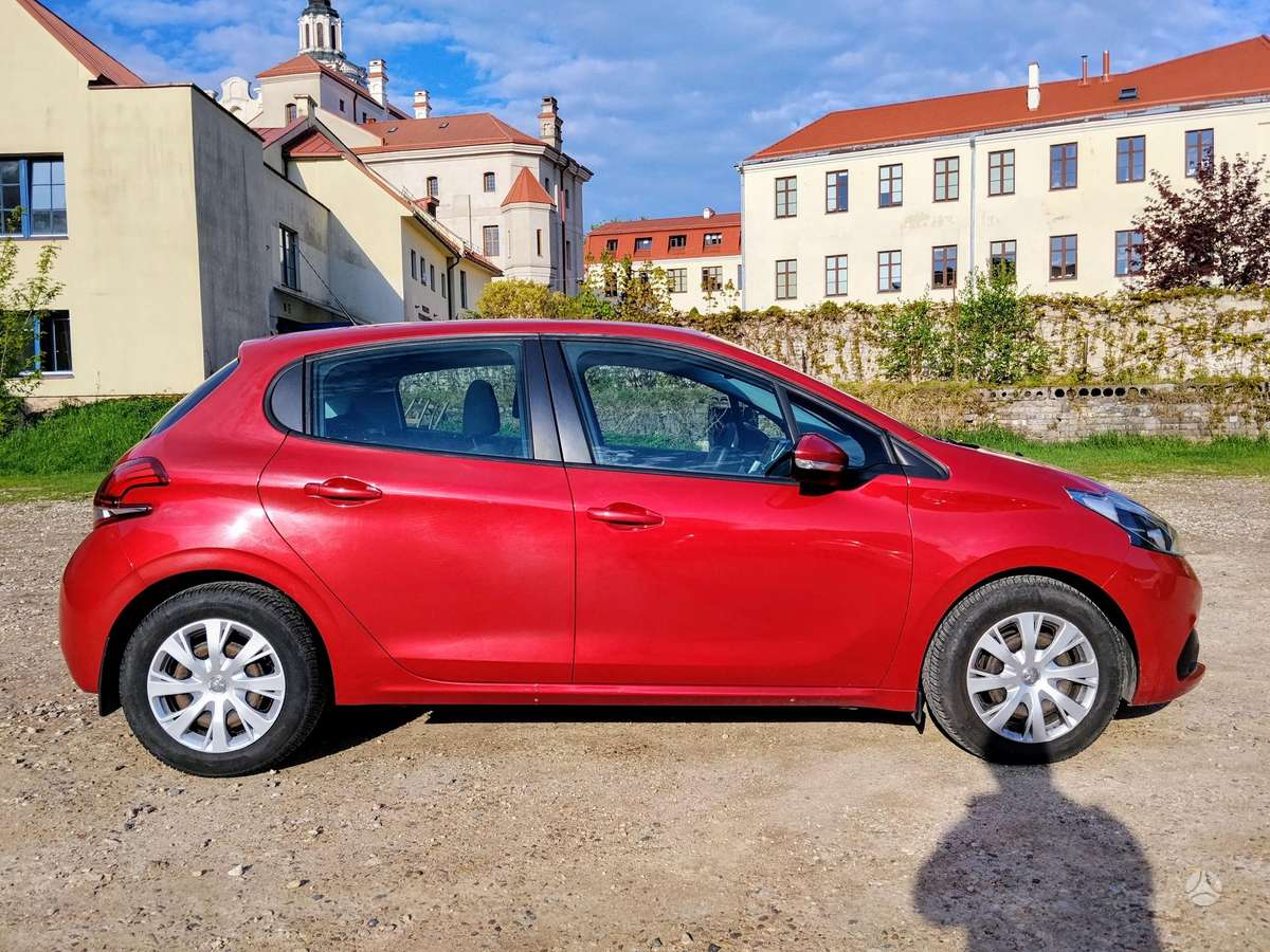 Peugeot 208 - 6