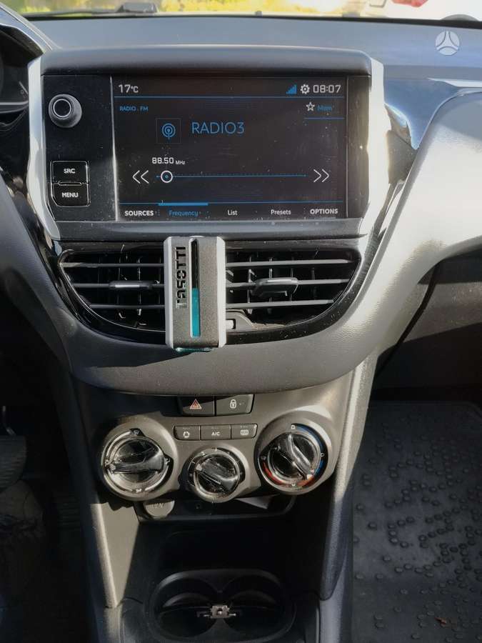 Peugeot 208 - 10