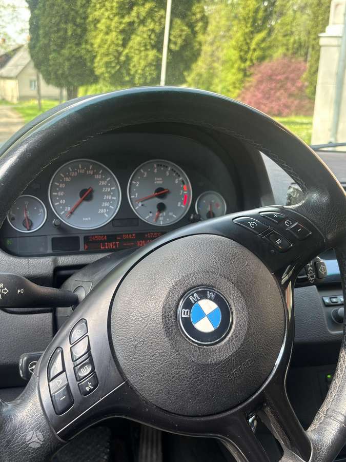BMW X5, 4.6 l., pick-up