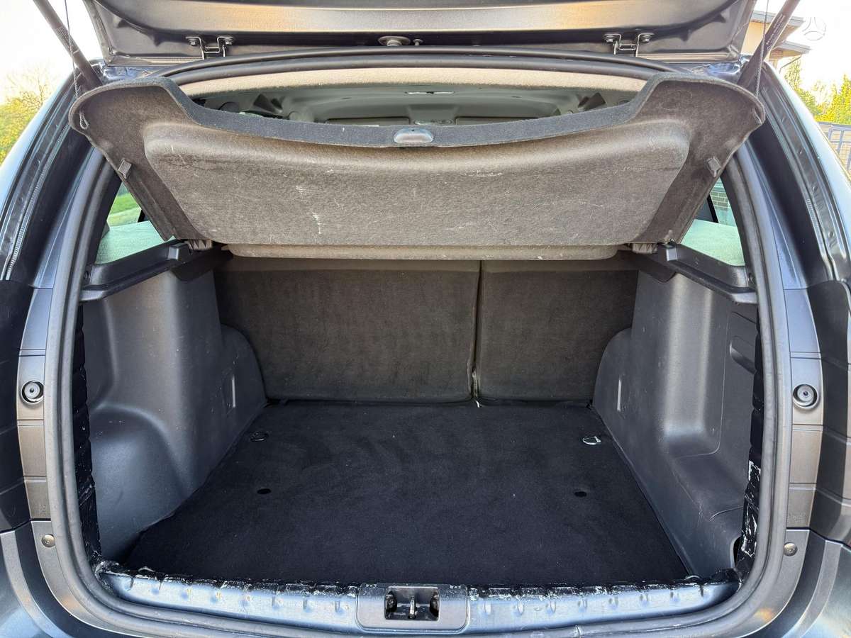 Dacia Duster, 1.2 l., Внедорожник / Кроссовер