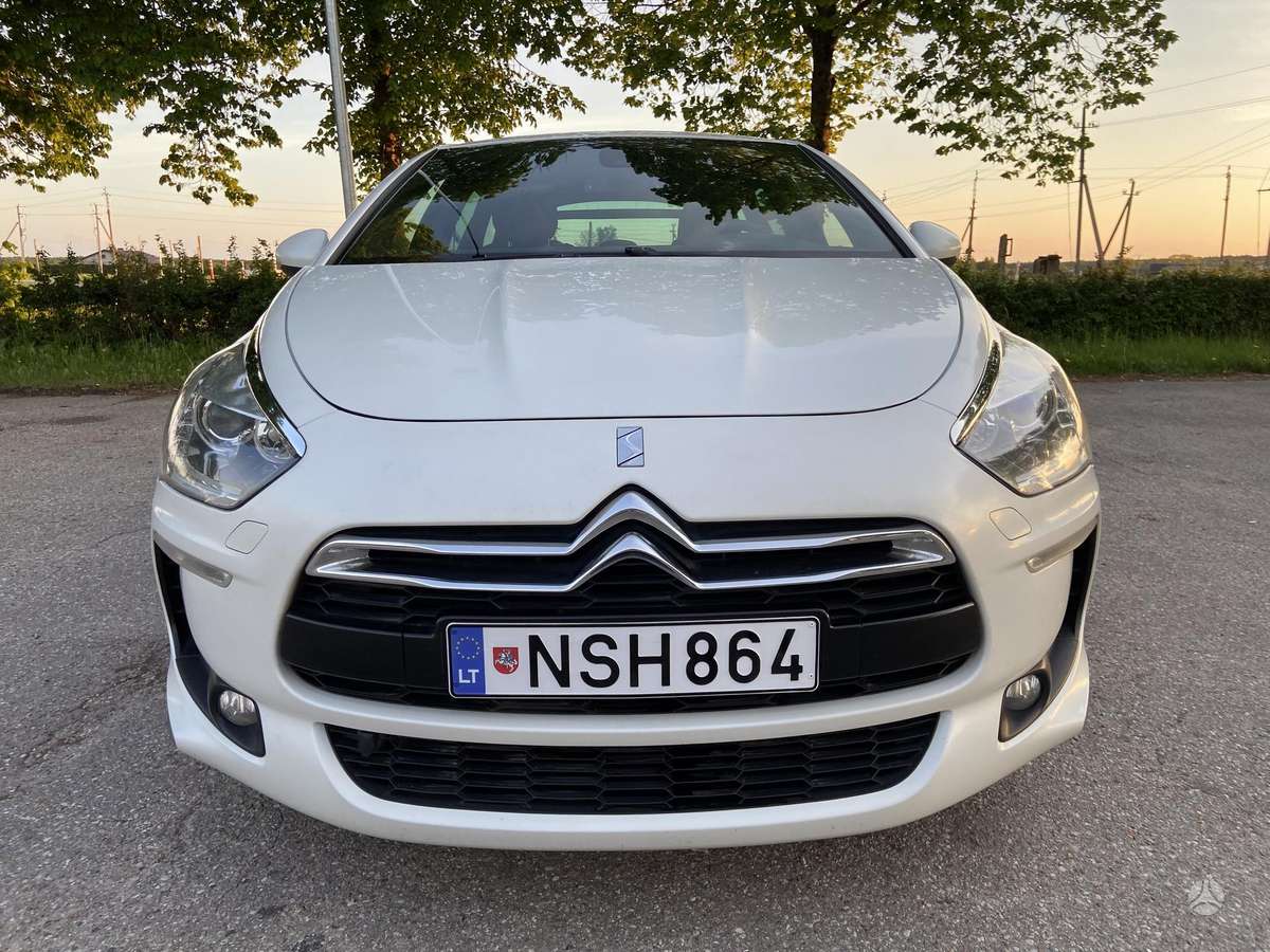 Citroen DS5, 1.6 l., hatchback