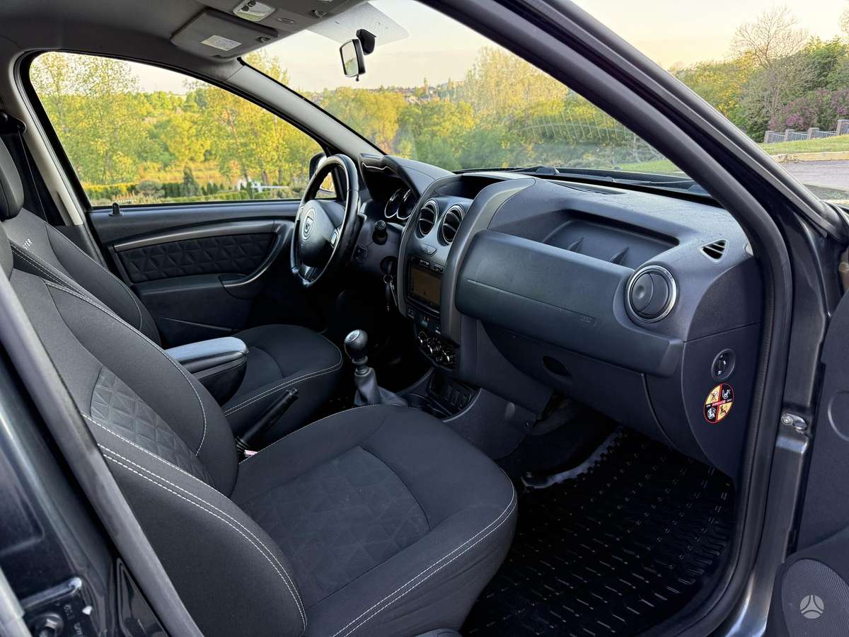 Dacia Duster, 1.2 l., Внедорожник / Кроссовер