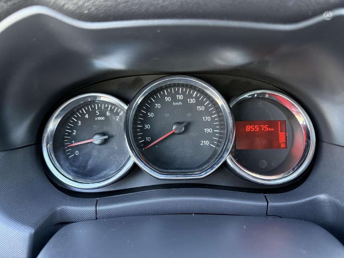 Dacia Duster, 1.2 l., Внедорожник / Кроссовер