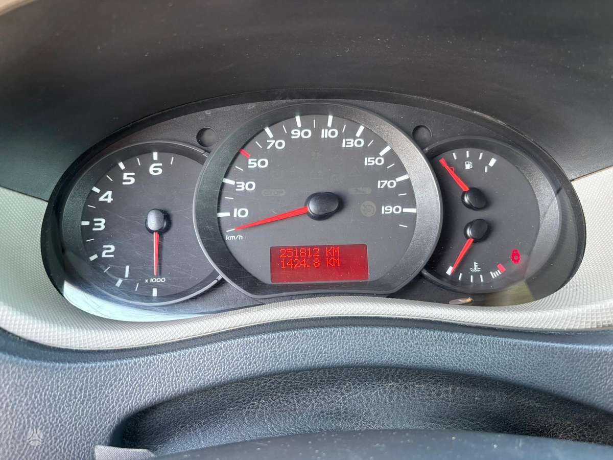 Renault MASTER, dviguba kabina