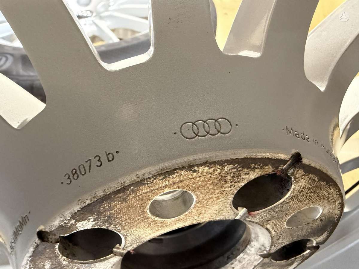 Audi A5 su padangomis, light alloy, R17