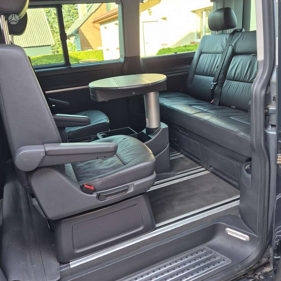 Volkswagen Multivan, 2.5 l., Минивэн