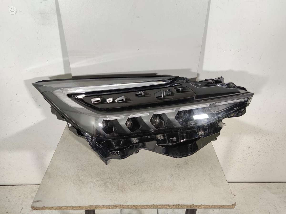 Toyota C-HR, 81110F4240, lights