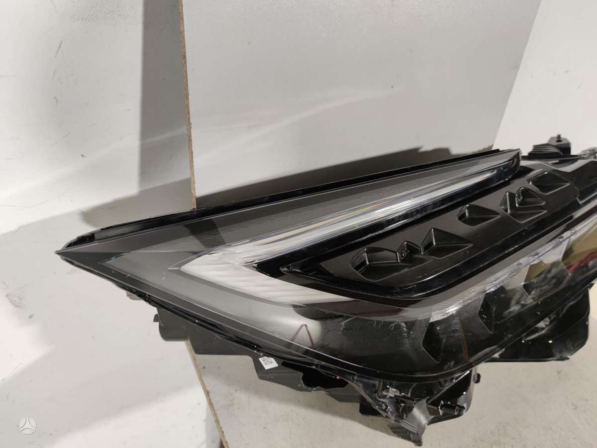 Toyota C-HR, 81110F4240, lights