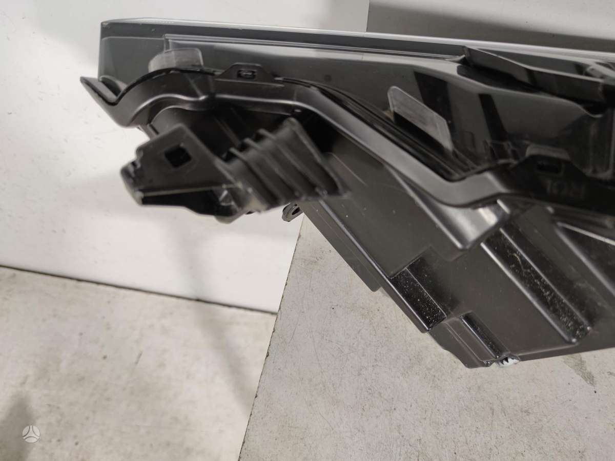 Toyota C-HR, 81110F4240, lights