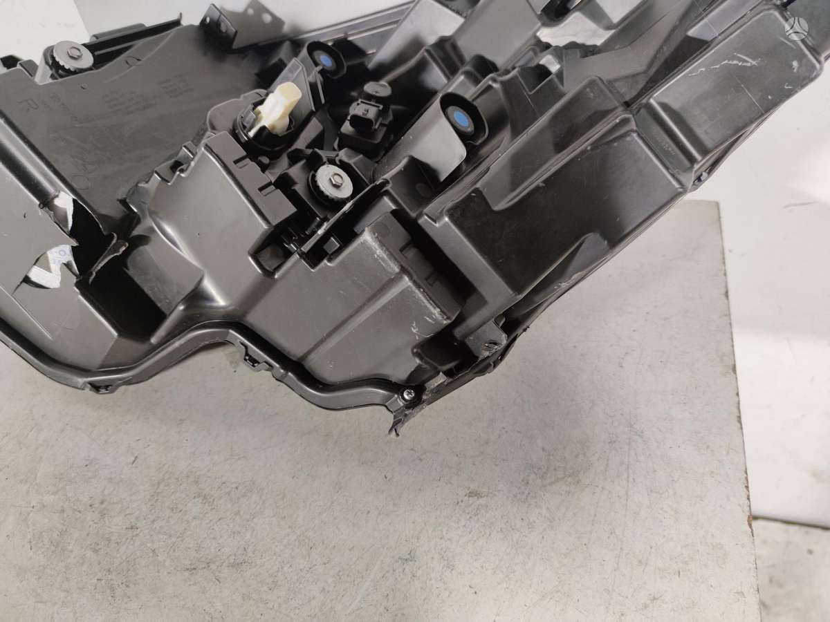Toyota C-HR, 81110F4240, lights