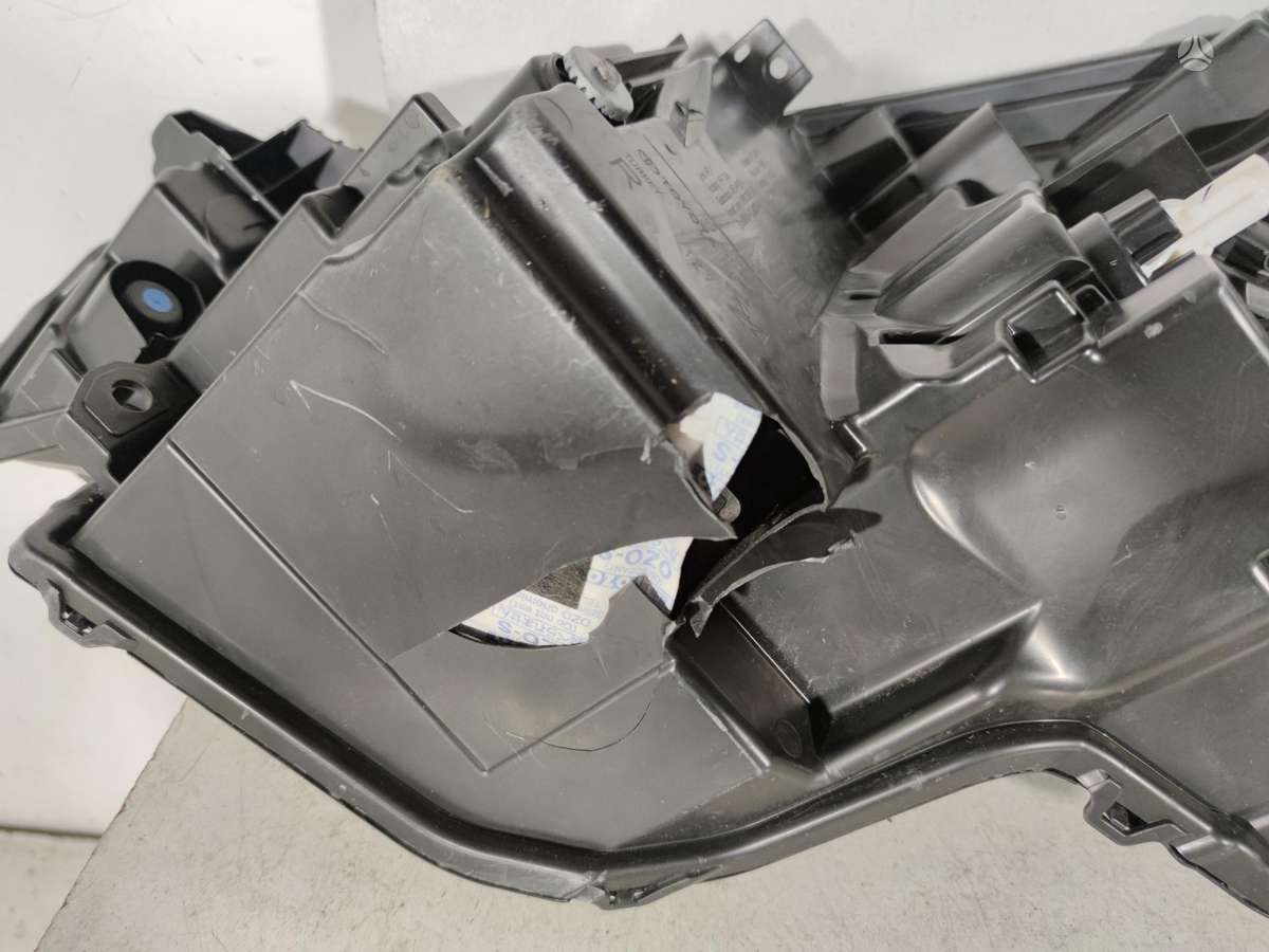 Toyota C-HR, 81110F4240, lights