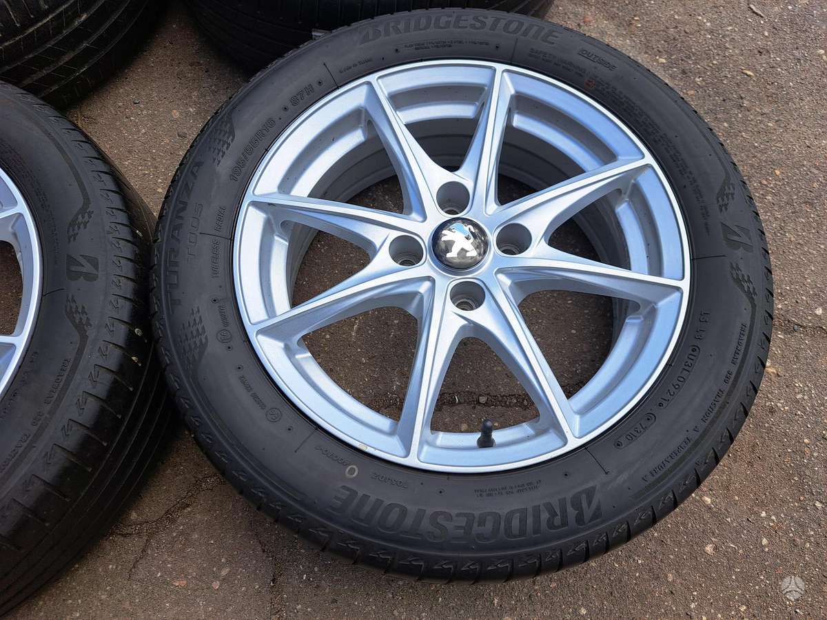 Peugeot 208, light alloy, R16