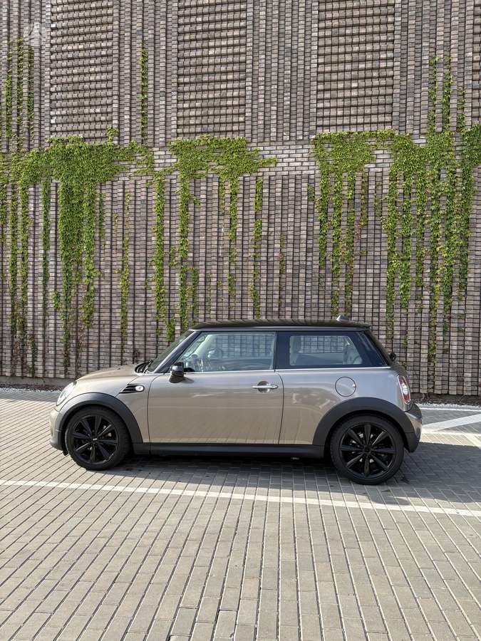Mini Cooper, 2.0 l., hatchback