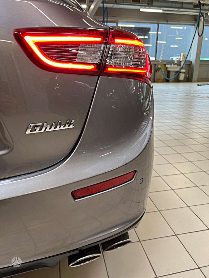 Maserati Ghibli, 3.0 l., Седан