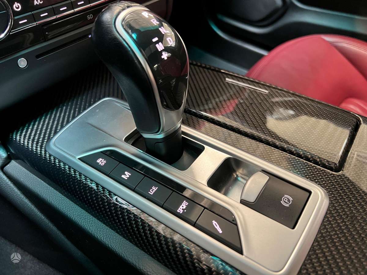 Maserati Ghibli, 3.0 l., Седан