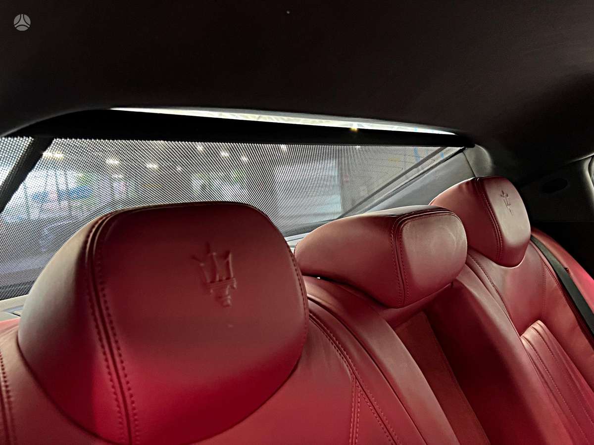 Maserati Ghibli, 3.0 l., Седан