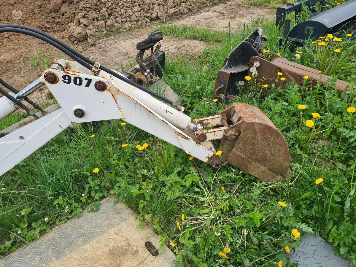 Bobcat 907, mini ekskavatori