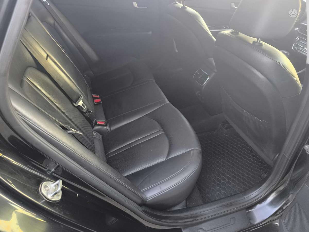 Kia Optima, 1.7 l., Седан