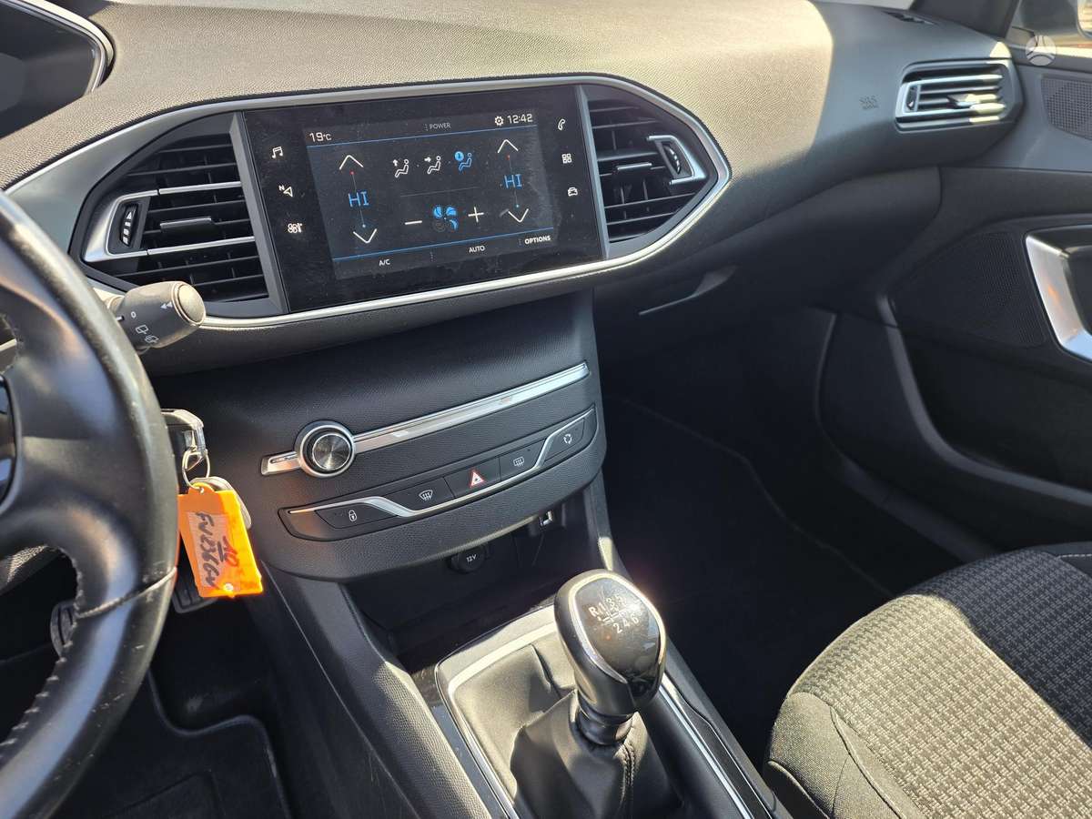 Peugeot 308 - 11